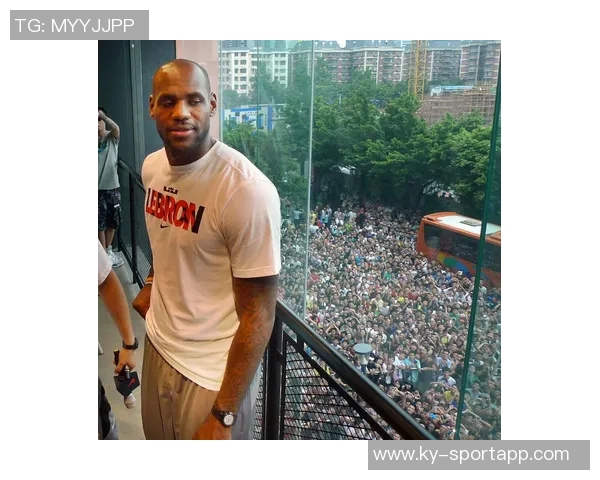 字母哥力挺詹姆斯警告财务顾问勿图私利引发热议 字母哥力挺詹姆斯警告财务顾问勿图私利引发热议