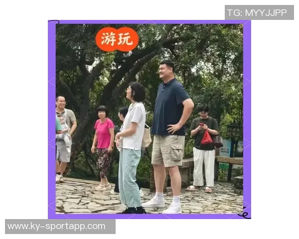 姚明回忆健身经历：早晨和上班前的秘密训练时光